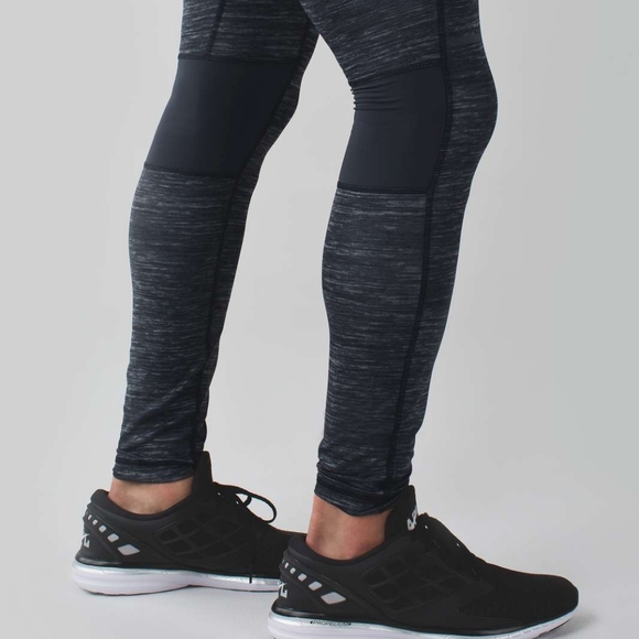 Lululemon Surge tights size M XL in EUC - Picture 7 of 14